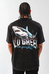 Camiseta Semi Oversize Shark Negro Teñido